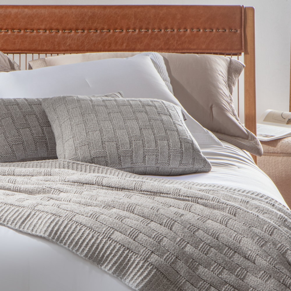 Almofada de Tricot Kacyumara Casa K Treliça 45cm x 45cm (1 peça)