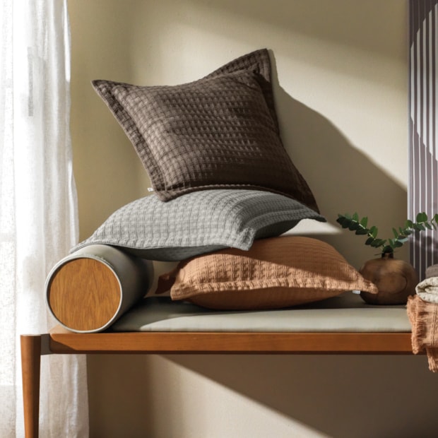 Almofada Karsten Atlanta 100% Algodão com Abas 45cm x 45cm