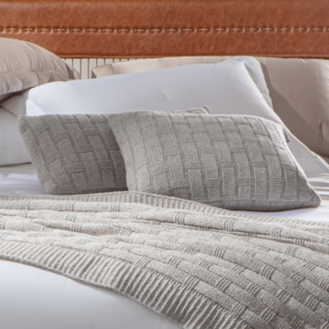 Almofada Rinzeira de Tricot Kacyumara Casa K Treliça 30cm x 50cm (1 peça)