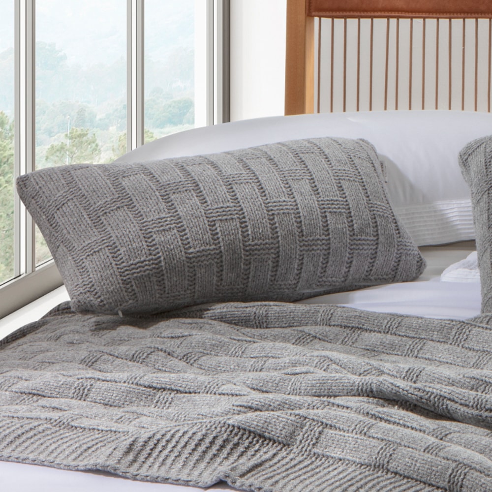 Almofada Rinzeira de Tricot Kacyumara Casa K Treliça 30cm x 50cm (1 peça)