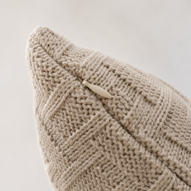 Almofada Rinzeira de Tricot Urber 30cm x 50cm (1 peça)