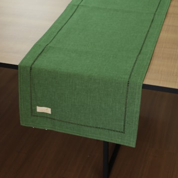 Caminho de Mesa Glamour Verde Musgo 40cm x 1,80m