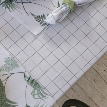 Caminho de Mesa Naturalle Limpeza Prática Grid Verde Musgo 50cm x 1,50m