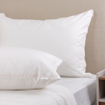 Capa de Travesseiro Altenburg Hidrorrepelente 230 Fios Branco 50cm x 70cm (1 Peça)