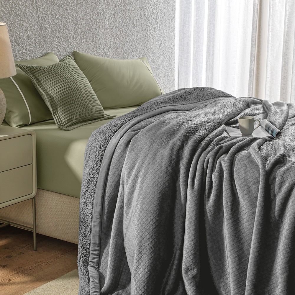 Cobertor King Size Karsten Eliot Microfibra Sherpa Flanel Efeito Jacquard
