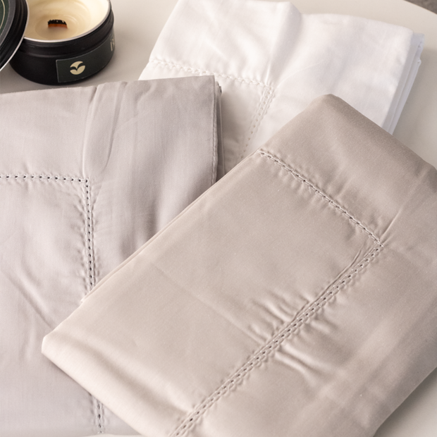 Fronha King Size Buddemeyer Bud Vision New Colors com Abas 100% Algodão Cetim 300 Fios 50cm x 90cm (1 Peça)