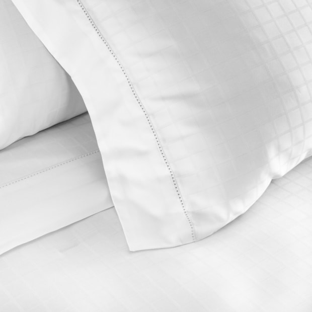 Fronha King Size Buddemeyer Damask Square com Abas 100% Algodão Cetim 300 Fios 50cm x 90cm (1 Peça)