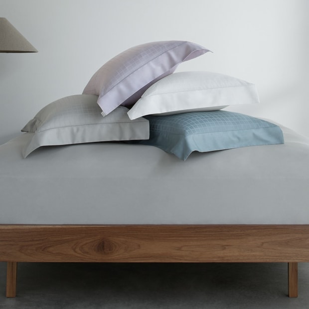 Fronha King Size Buddemeyer Damask Square com Abas 100% Algodão Cetim 300 Fios 50cm x 90cm (1 Peça)