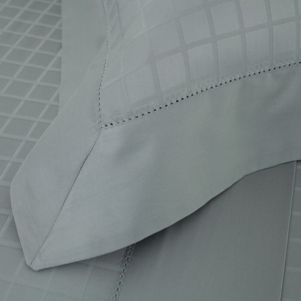 Fronha King Size Buddemeyer Damask Square com Abas 100% Algodão Cetim 300 Fios 50cm x 90cm (1 Peça)