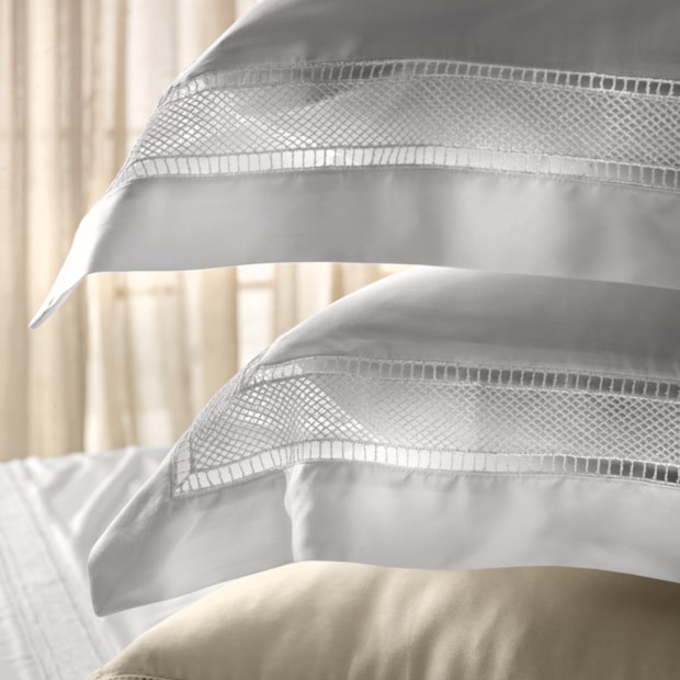 Jogo de Cama King Size Altenburg Unitá Bordado 100% Bambu 300 Fios (4 Peças)