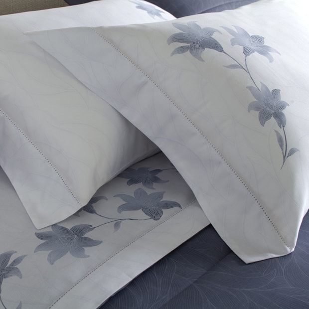 Jogo de Cama King Size Buddemeyer Bud Vision Silver Bloom 100% Algodão Fio Penteado Cetim 300 Fios (4 Peças)