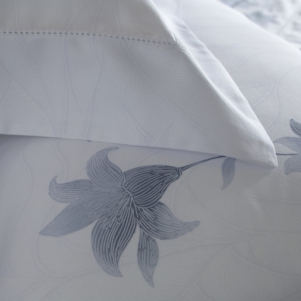 Jogo de Cama King Size Buddemeyer Bud Vision Silver Bloom 100% Algodão Fio Penteado Cetim 300 Fios (4 Peças)