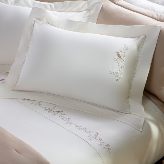 Jogo de Cama King Size Kacyumara Casa K Aviore Bordado 100% Algodão Egípcio Cetim 300 Fios (4 Peças)