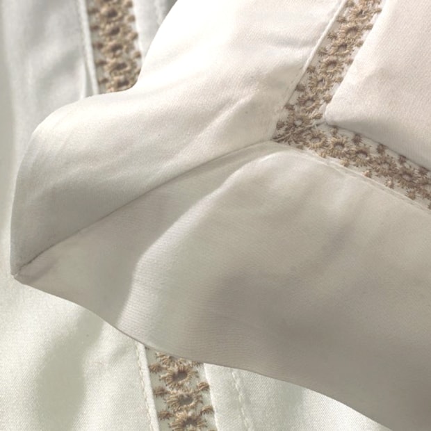 Jogo de Cama Queen Altenburg Rithos Bordado 100% Bambu 300 Fios (4 Peças)