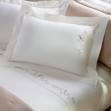 Jogo de Cama Queen Kacyumara Casa K Aviore Bordado 100% Algodão Egípcio Cetim 300 Fios (4 Peças)