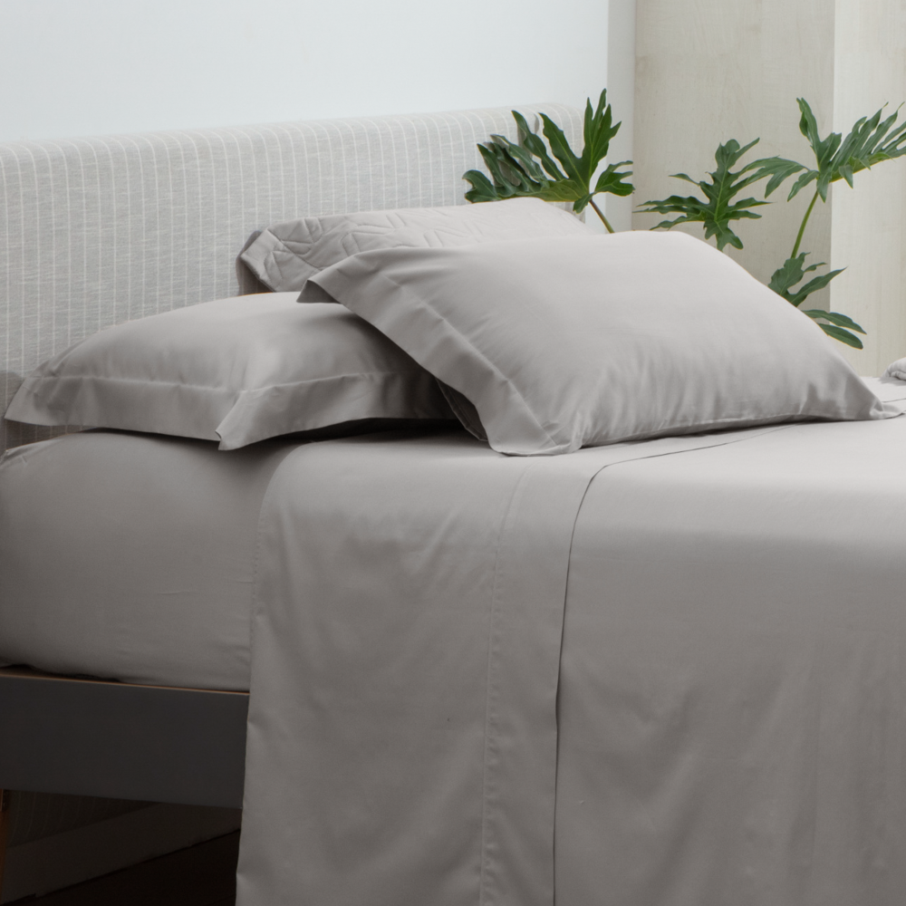 Jogo de Cama Queen Kacyumara Casa K Satinée Tinto 100% Algodão Egípcio Percal 300 Fios (4 Peças)