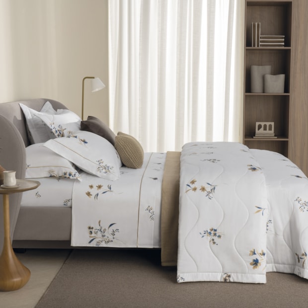 Jogo de Cama Queen Trussardi Sciarra 100% Algodão Cetim 200 Fios (4 Peças)