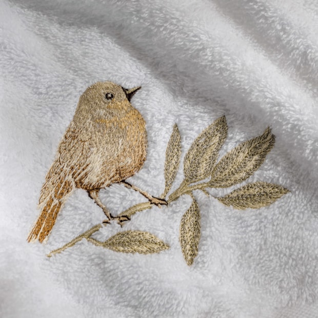 Jogo de Toalhas de Mão / Lavabo Trussardi Savello Bordada 100% Algodão Fio Penteado - Gramatura: 500g/m² (2 Peças)