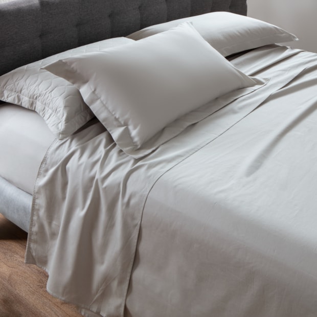 Kit 2 Fronhas Kacyumara Casa K Vida Bela com Abas 100% Algodão Egípcio 200 Fios 50cm x 70cm