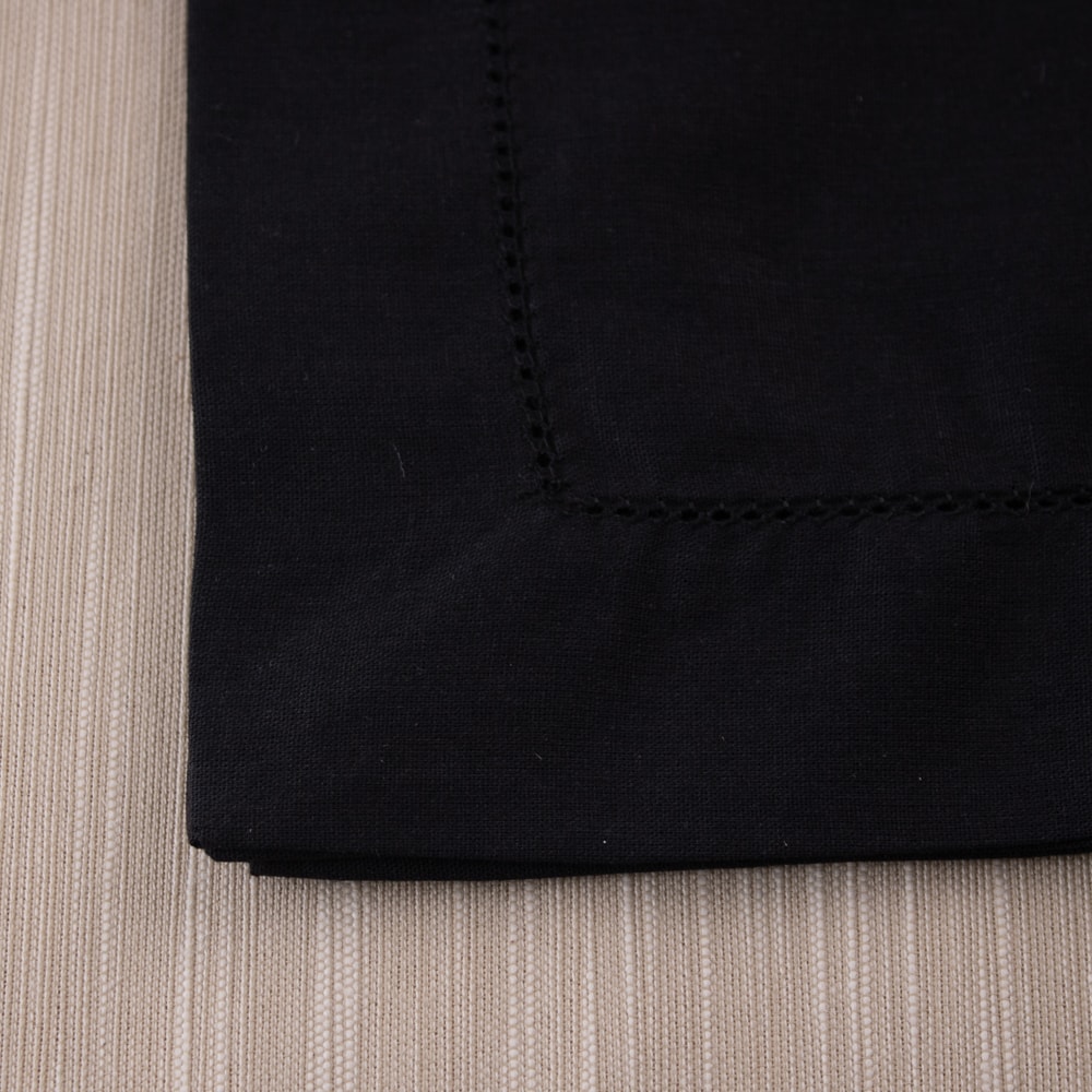 Kit 4 Peças Guardanapo de Tecido Casa Argivai À Jour Dark Preto Percal 100% Algodão 40cm x 40cm