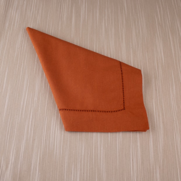 Kit 4 peças Guardanapo de Tecido Casa Argivai À Jour Terracota Percal 100% Algodão 40cm x 40cm