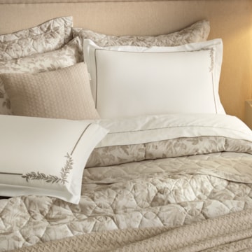 Kit Cobre-Leito Colcha King Size Karsten Blenda Dupla Face 100% Algodão Percal 200 Fios c/ Porta Travesseiro (3 Peças)