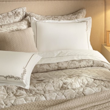 Kit Cobre-Leito Colcha Queen Karsten Blenda Dupla Face 100% Algodão Percal 200 Fios c/ Porta Travesseiro (3 Peças)