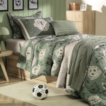 Kit Colcha Casal Infantil Karsten Futebol Dupla Face 100% Algodão Percal 200 Fios c/ Porta Travesseiro (3 Peças)