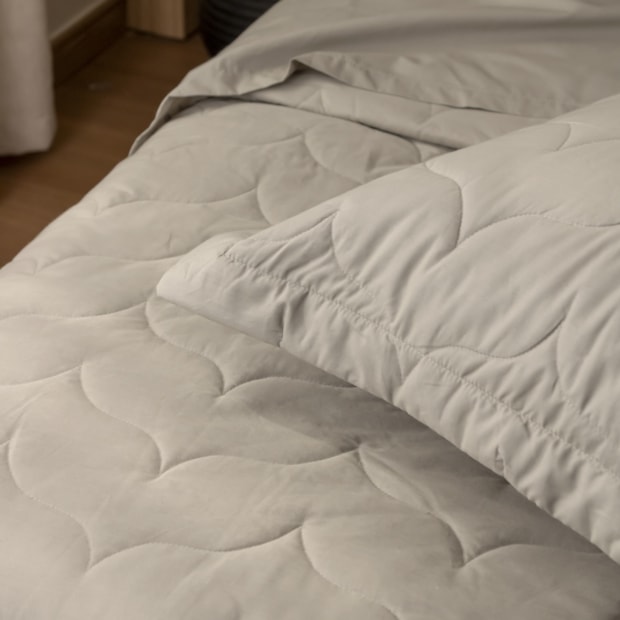 Kit Colcha Cobre-Leito Casal Karsten Tom 100% Algodão Percal 200 Fios c/ Porta Travesseiro (3 Peças)