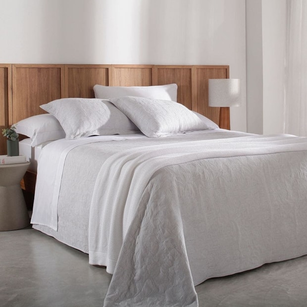 Kit Colcha Cobre Leito King Size Buddemeyer Intense Hanna Jacquard c/ Porta Travesseiros (3 Peças)