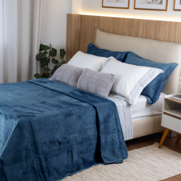 Kit Colcha Cobre-Leito Queen Estocolmo Aveludada c/ Porta Travesseiro (3 Peças)