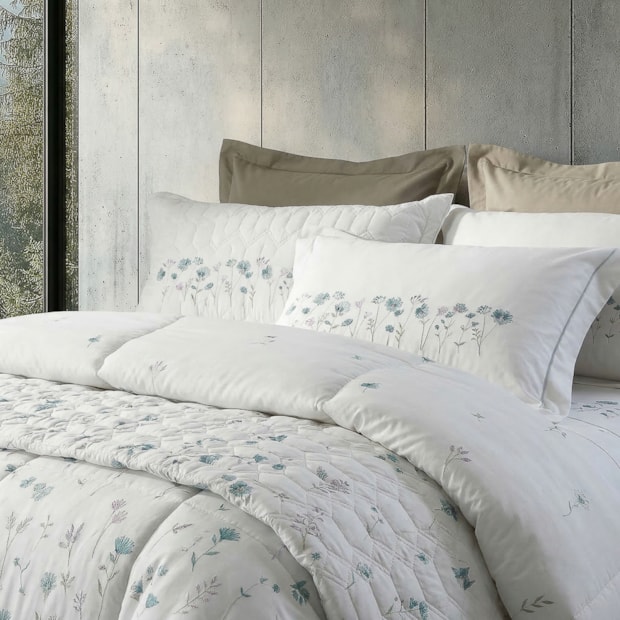 Kit Colcha Cobre-Leito Queen Kacyumara Lázio Niel Dupla Face 100% Algodão Egípcio Cetim 300 Fios (3 Peças)