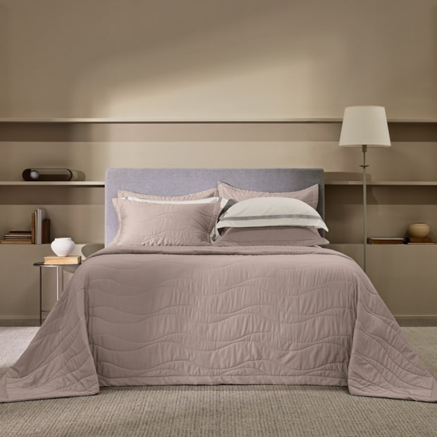 Kit Colcha Cobre Leito Queen Trussardi Novara 100% Algodão Egípcio Cetim 300 Fios (3 Peças)