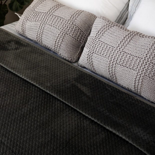 Kit Colcha Cobre-Leito Solteiro Estocolmo Aveludada c/ Porta Travesseiro (2 Peças)