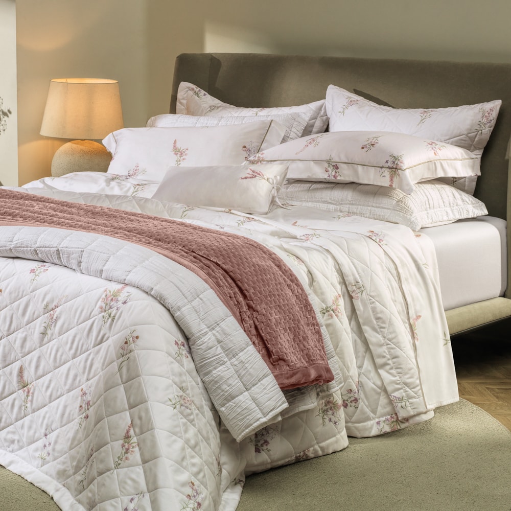 Kit Colcha King Size Karsten Arabella Dupla Face 100% Algodão Egípcio Cetim 300 Fios c/ Porta Travesseiro (3 Peças)