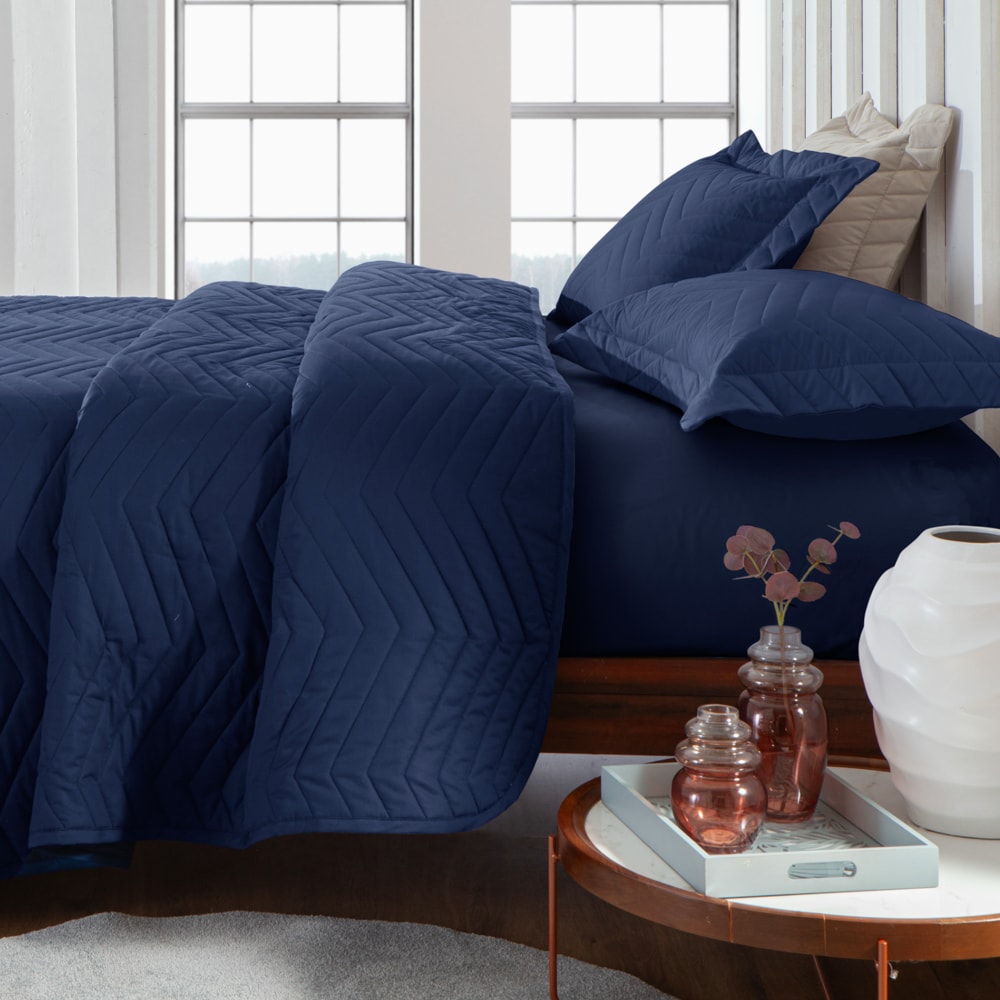 Kit Colcha Queen Kacyumara Casa K Vida Bela Liso 100% Algodão Egípcio Percal 200 Fios (3 Peças)