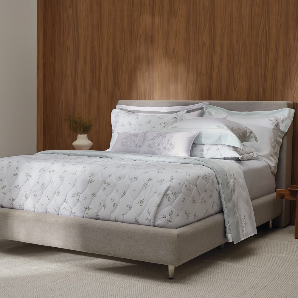 Kit Colcha Queen Trussardi Olivo 100% Algodão Egípcio Cetim 300 Fios (3 Peças)