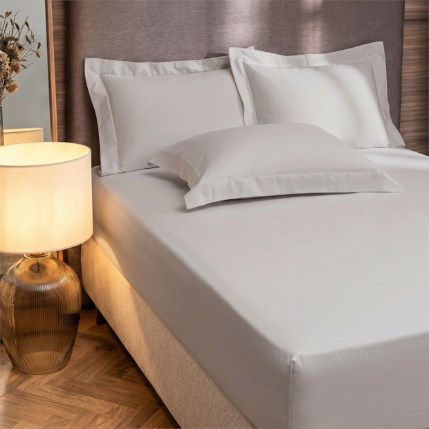 Lençol com Elástico Queen Altenburg Lux Liso 100% Algodão Percal 200 Fios (1 Peça)