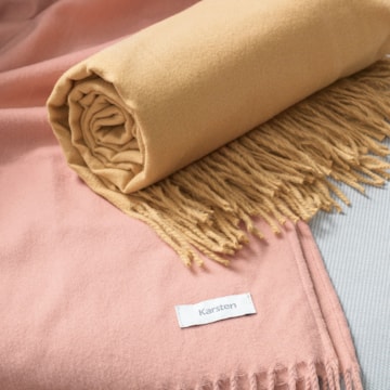 Manta Decorativa Karsten Luma com Franjas 1,20m x 1,75m