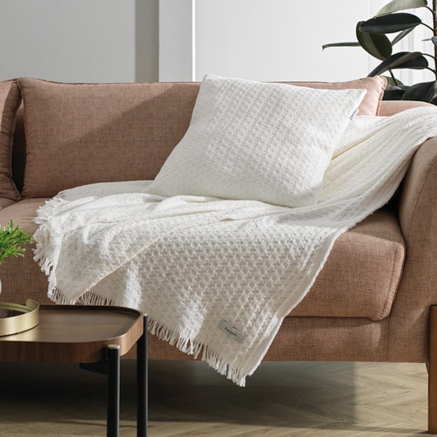 Manta Decorativa Karsten Movaz 100% Algodão c/ Franjas 1,50m x 2,00m