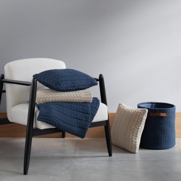 Manta Decorativa para Sofá Buddemeyer Erin Tricot 1,25m x 1,50m