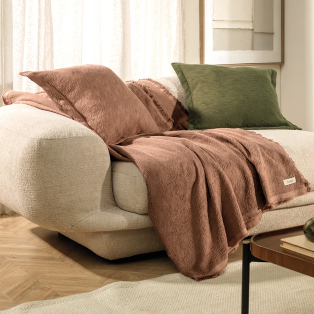 Manta Decorativa para Sofá Karsten Colin 100% Algodão c/ Franjas 1,50m x 2,00m