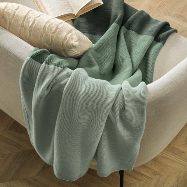 Manta Decorativa para Sofá Karsten George Tricot 1,20m x 1,75m