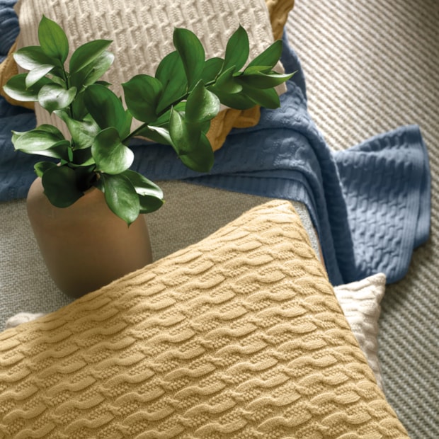 Manta Decorativa para Sofá Karsten Lobato Tricot 1,20m x 1,75m