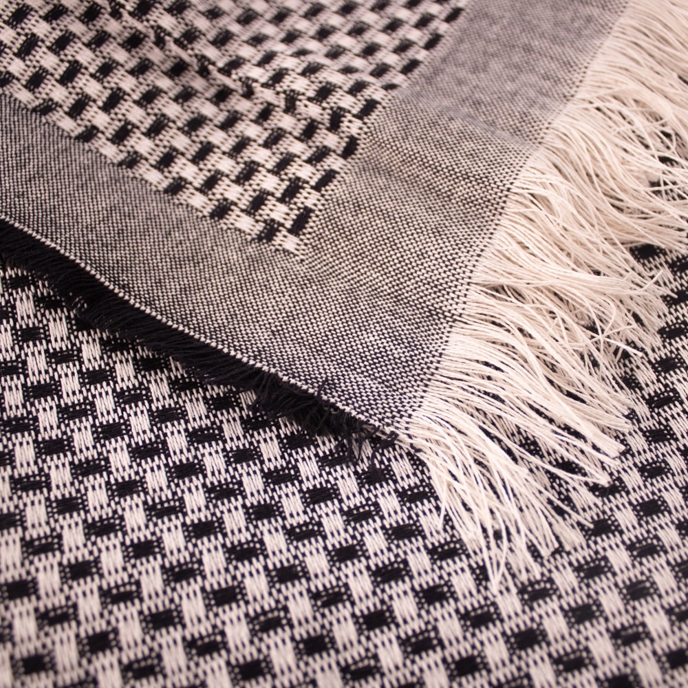 Manta Para Sofá Dohler Bali 100% Algodão C/ Franjas 1,50m X 1,20m