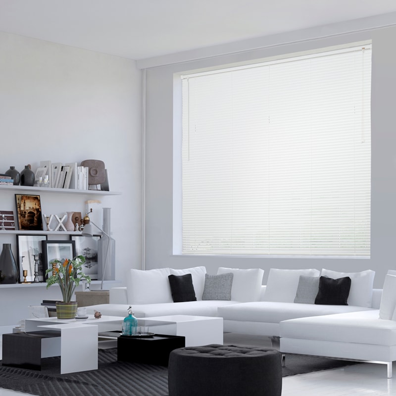 Persiana Horizontal Evolux Premier PVC Corta Luz 1,40m x 1,60m