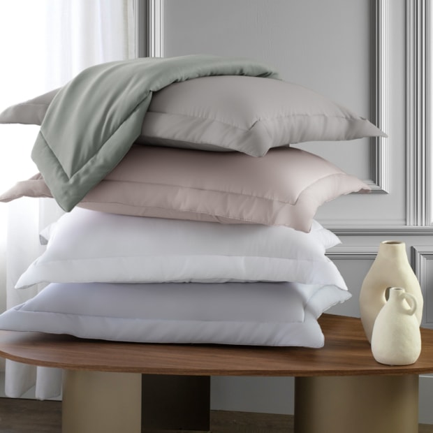 Porta Travesseiro Kacyumara Casa K Toque de Pétalas 50cm x 70cm (1 Peça)