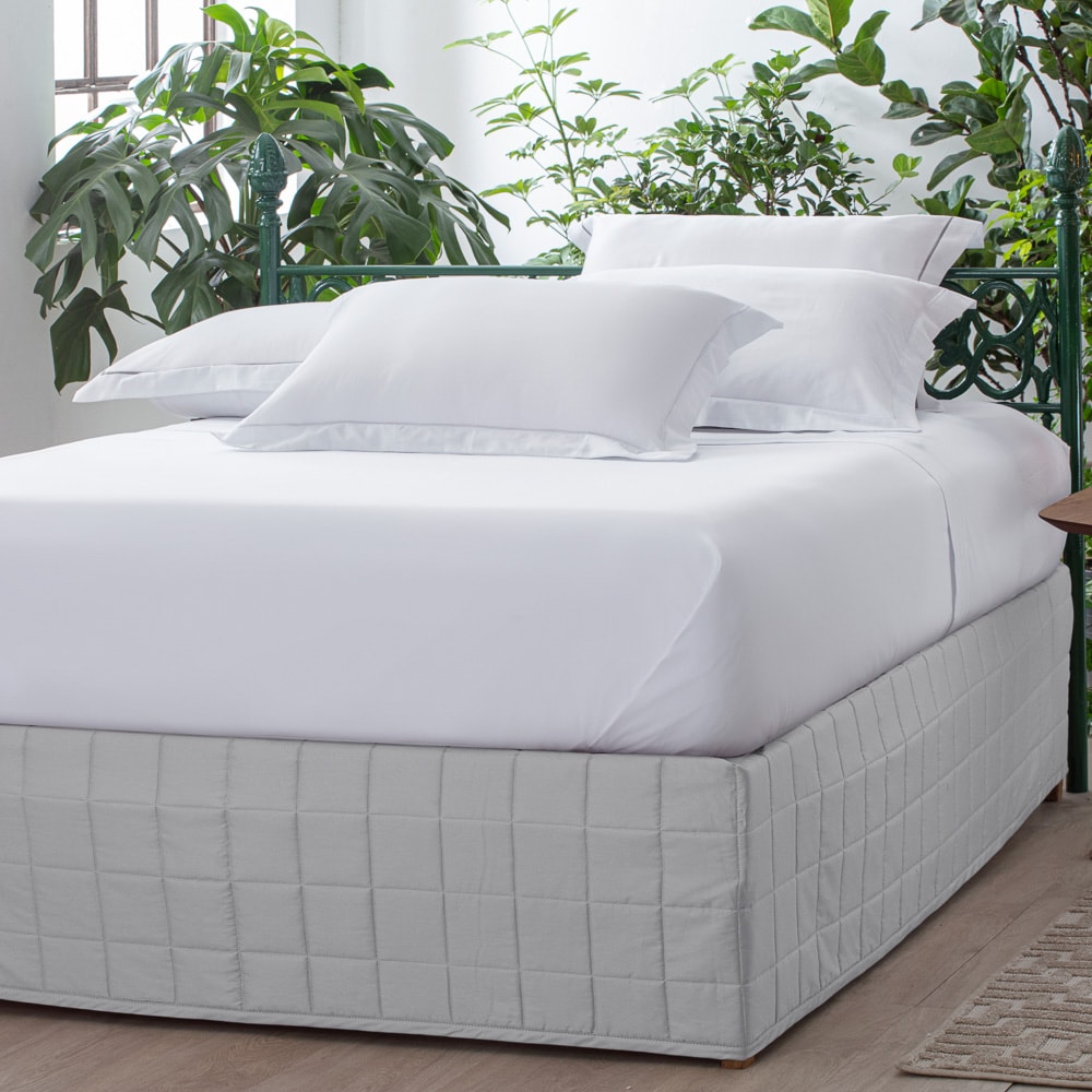 Saia para Cama King Size Kacyumara Square Matelada 100% Algodão Egípcio Cetim 300 Fios