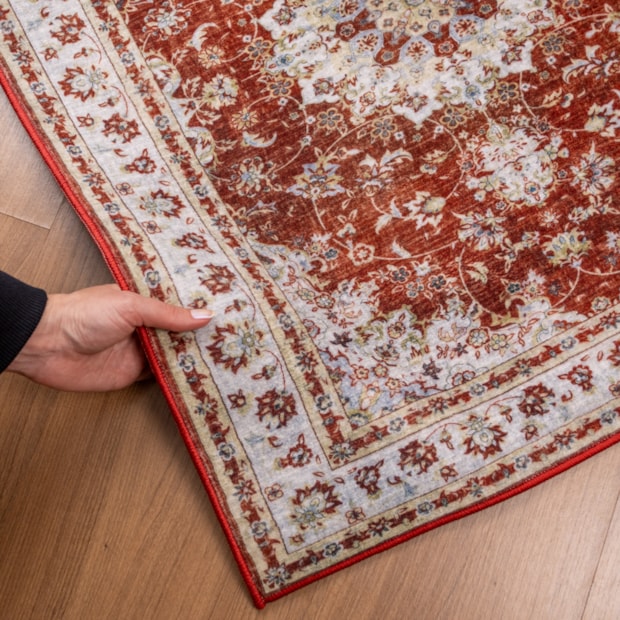 Tapete para Sala Gaudi Clássico Aveludado Antiderrapante 1,40m x 2,00m