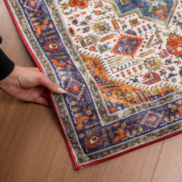 Tapete para Sala Gaudi Clássico Aveludado Antiderrapante 1,40m x 2,00m